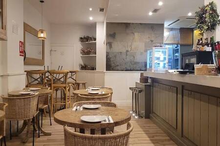 Illari Vinos y Tapas, Restaurante Málaga Centro #0