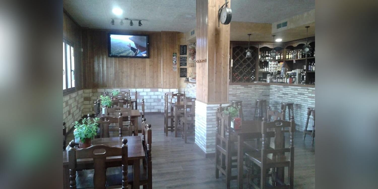 Bar Cafetería Vinos Y Copas, bar