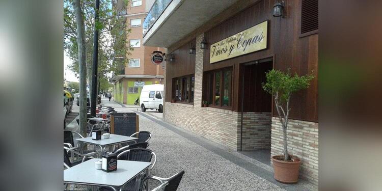 Bar Cafetería Vinos Y Copas, bar