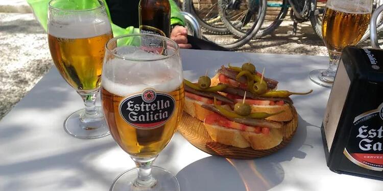 Bar Cafetería Vinos Y Copas, bar