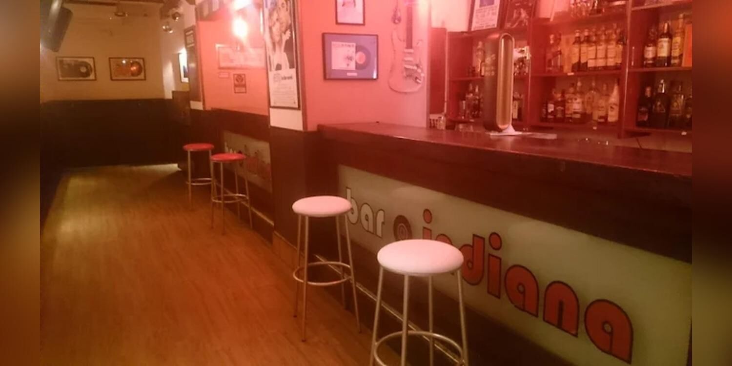 Bar Indiana, bar