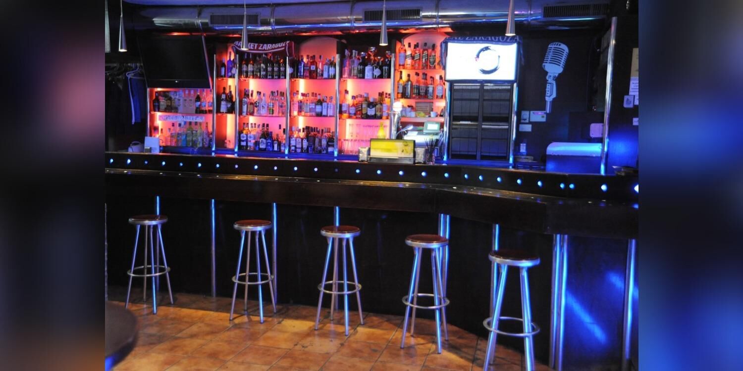 Traste Karaoke, bar