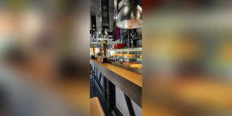 Vía Augusta Cafetería, bar