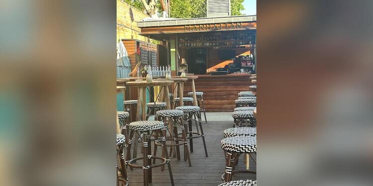 Manhattan river bar cocktails Sevilla, bar