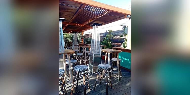 Manhattan river bar cocktails Sevilla, bar