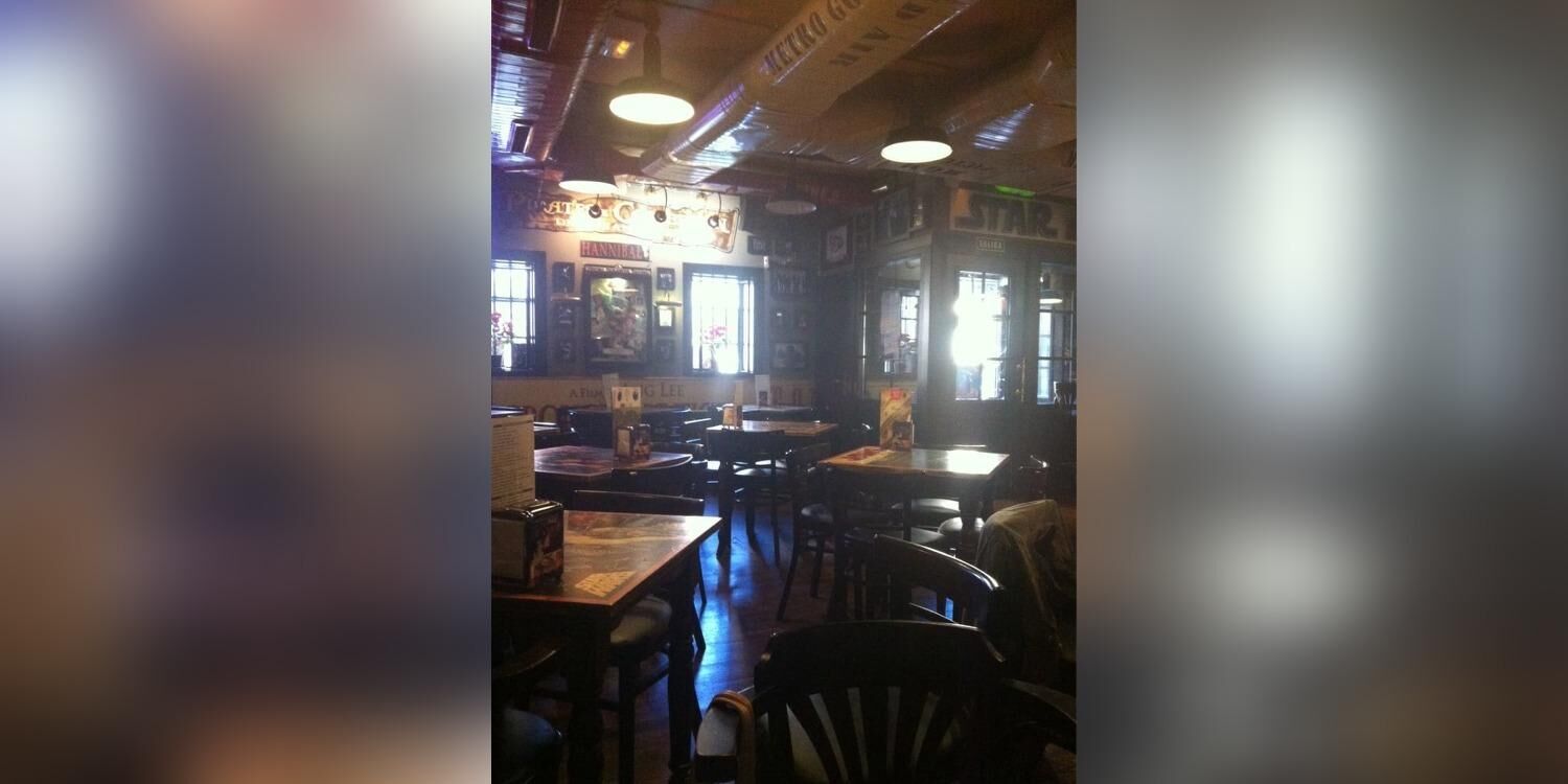 METRO GOLDWYN TAVERN, bar