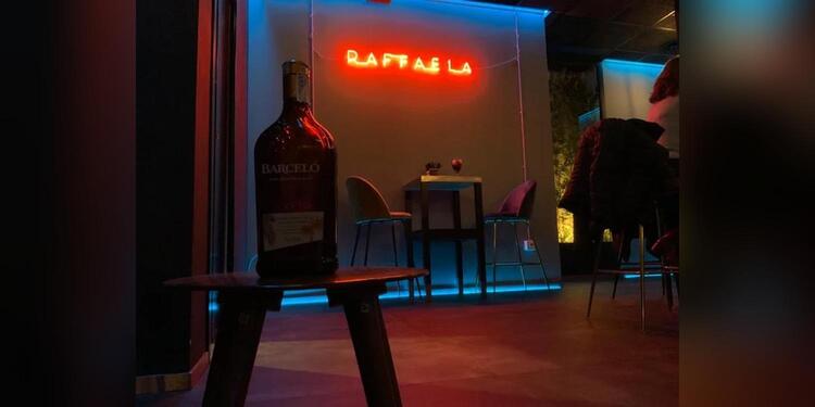 RAFFAELA COCKTAIL BAR, bar