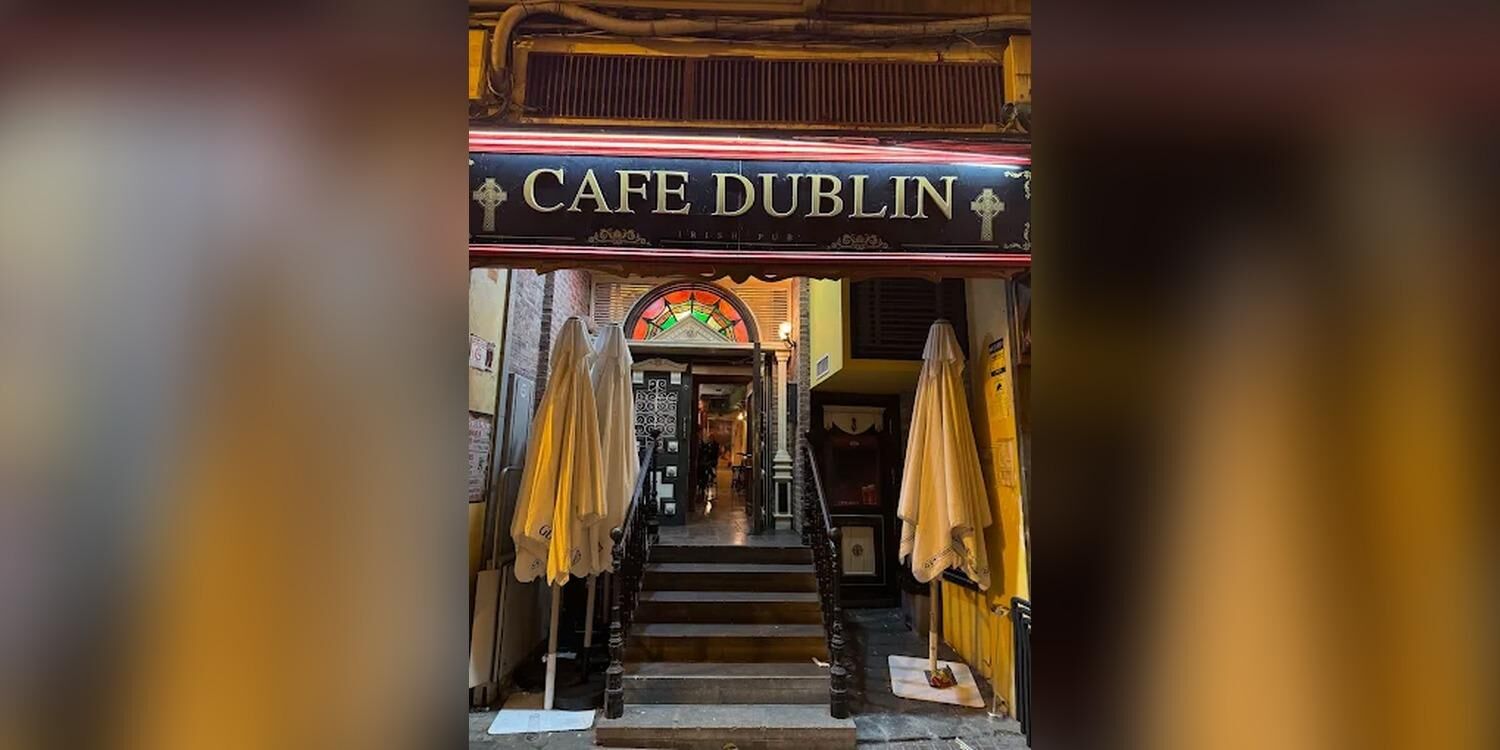 Cafe Dublin Irish Pub, bar