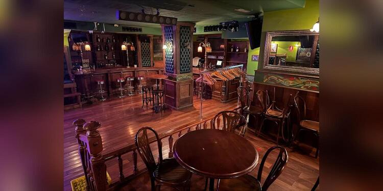 Cafe Dublin Irish Pub, bar