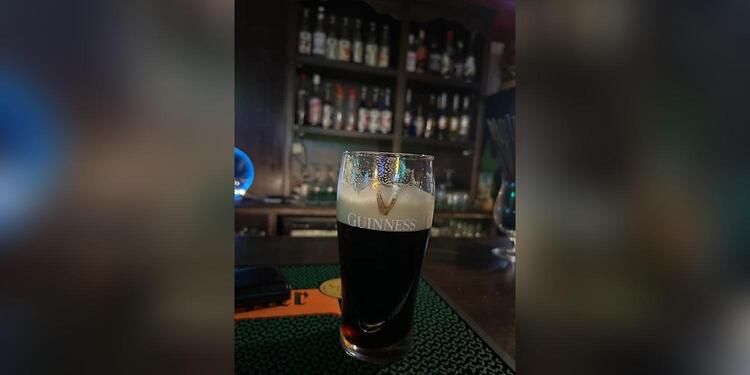 Aurora Cocktail Bar, bar