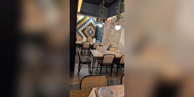 La Flor de Lis, restaurant