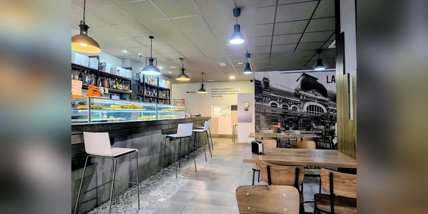 The New Station, bar