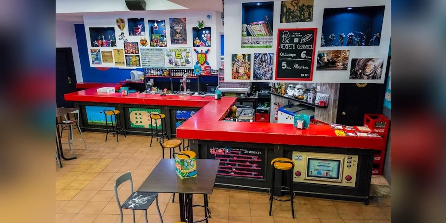 Kame House Bar Gaming, bar