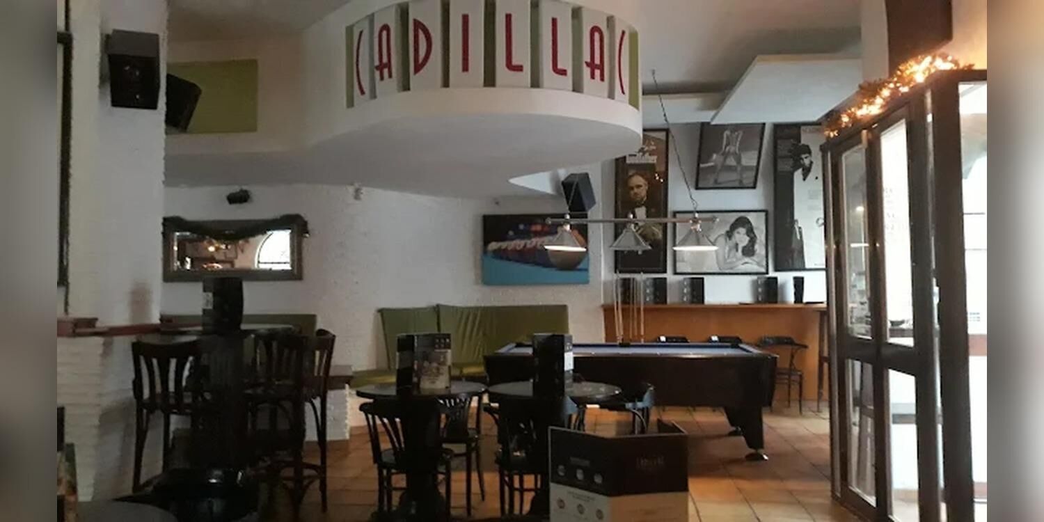 Café Bar Cadillac, bar