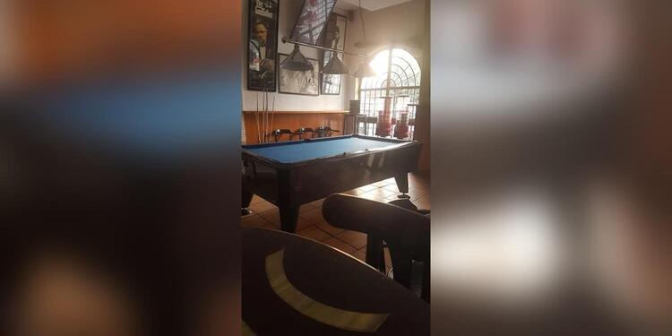 Café Bar Cadillac, bar