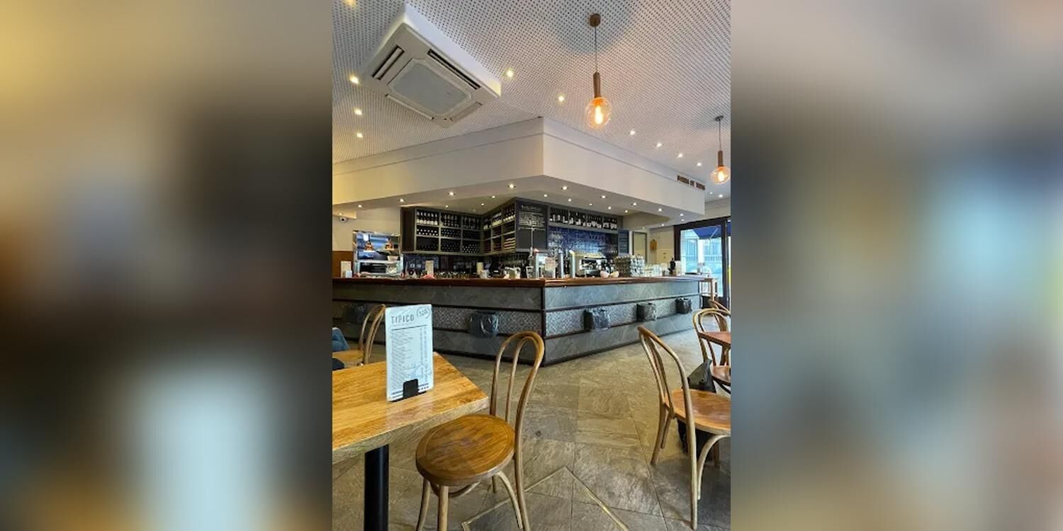 Bar Típico barra de tapas, bar