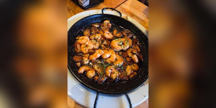 Bar Típico barra de tapas, bar