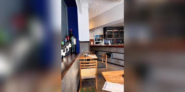 Bar Típico barra de tapas, bar