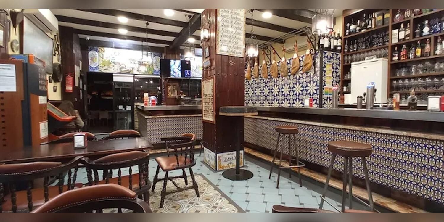 Mesón El Pasiego, bar