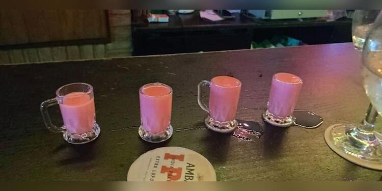 20th Century Pub, bar