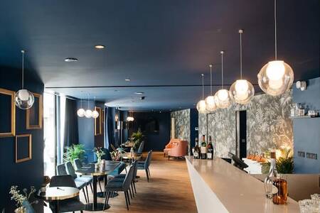 Lily Wood, Restaurant Paris Champs-Élysées #0