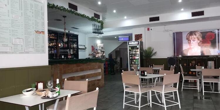 Bar cafetería La Buena Taza, bar