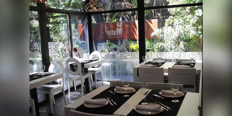 La Mafia se sienta a la mesa, restaurant