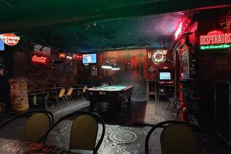 Pub Urbano Comix, Bar Sevilla Casco Antiguo #0