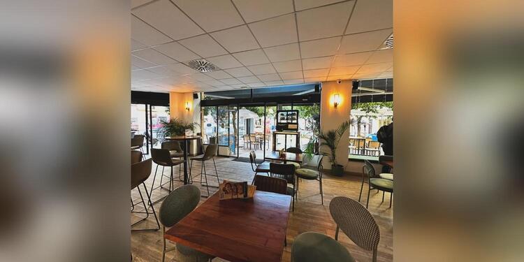 Bar Puerta Carmona, bar