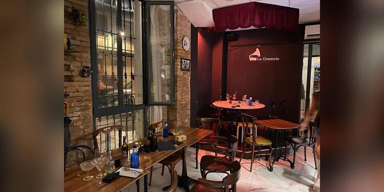La Gramola, bar