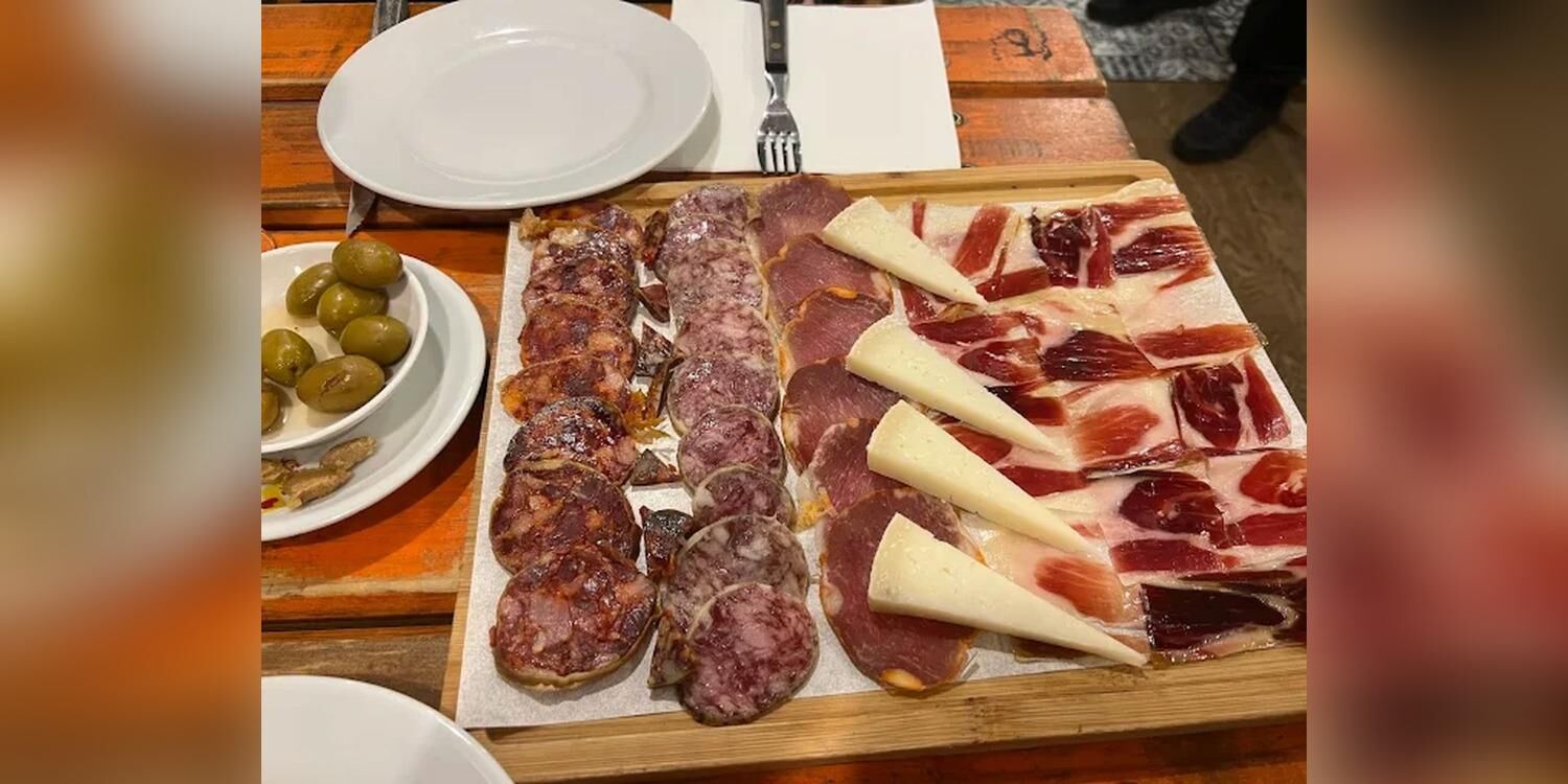 La Granada Restaurante, restaurant