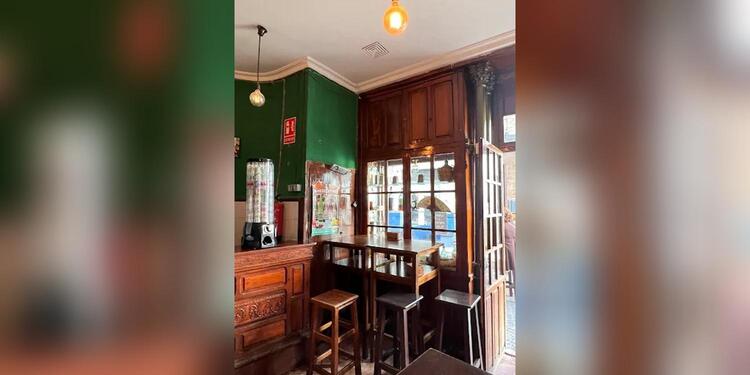 Bodega La Aurora, bar