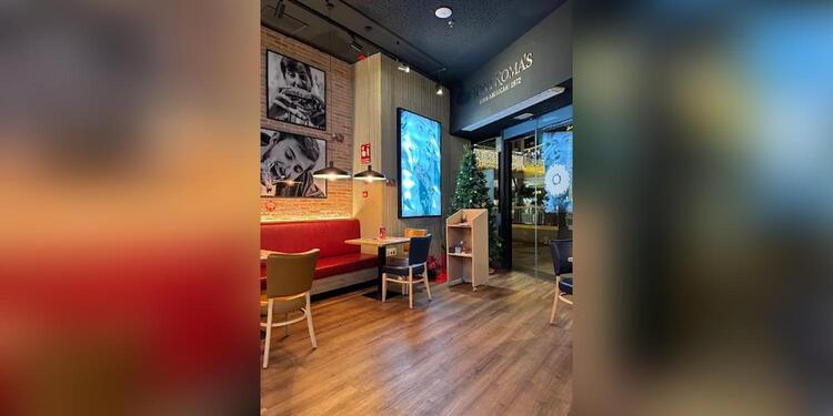 Tony Roma's Aqua, restaurant