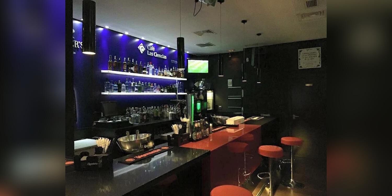PUB CAFÉ LAS CIENCIAS, bar