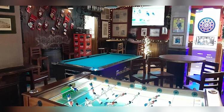 Saints and Scholars, bar