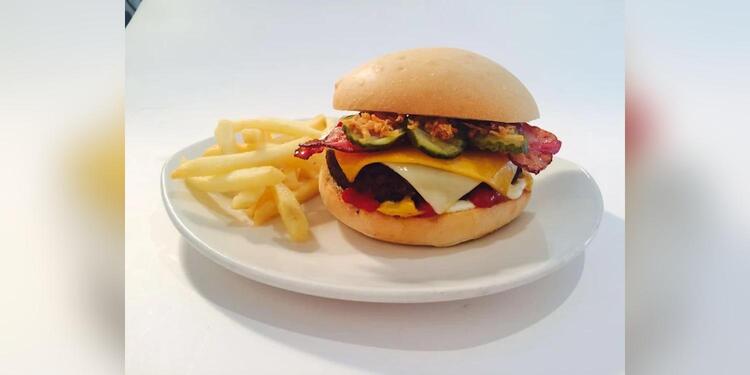 Luckia Sport Café, bar