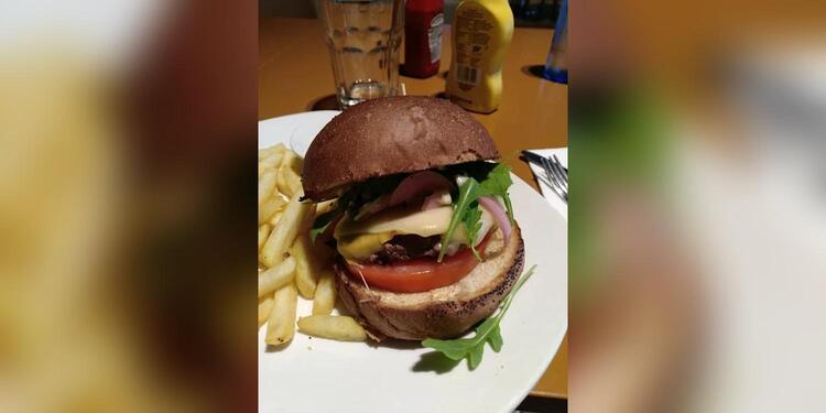 Luckia Sport Café, bar