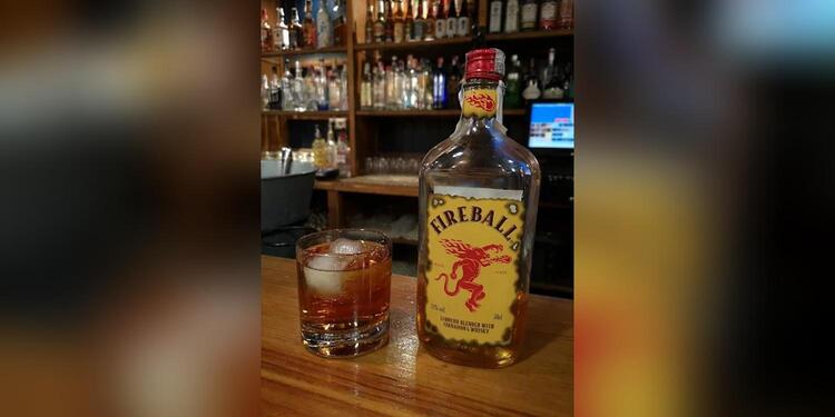 Marimandona Sevilla, bar