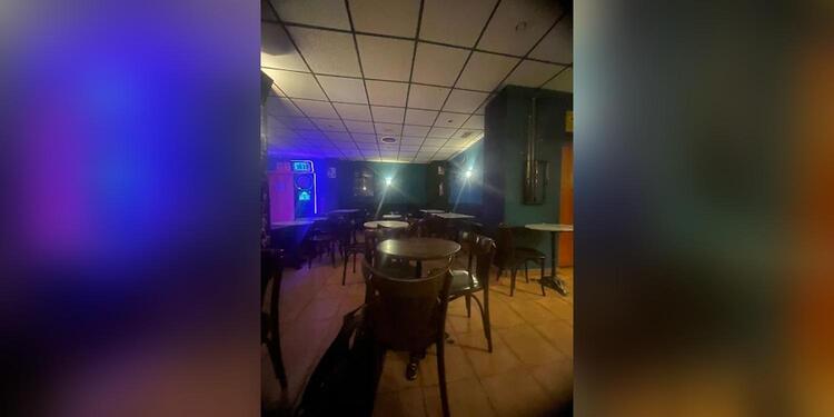 Rock N Rolla CB, bar