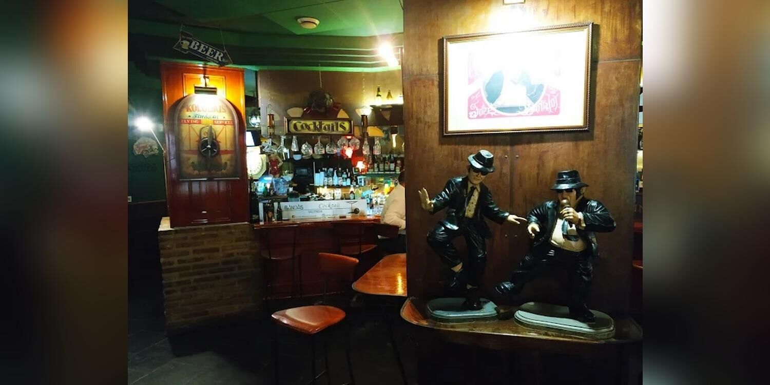 A Tres Bandas Cocktail, bar