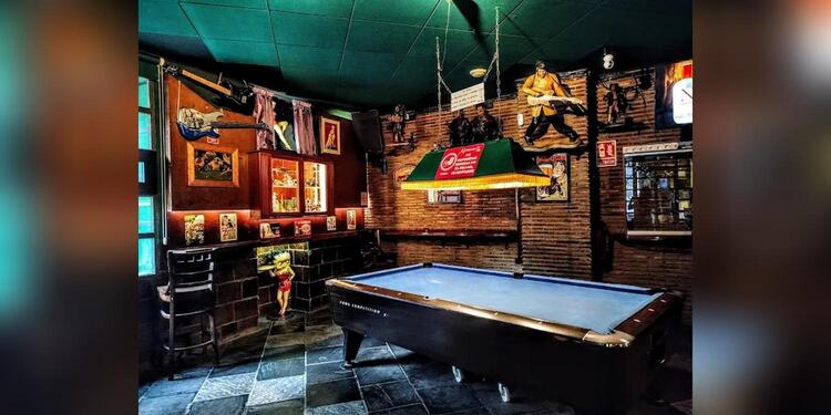 A Tres Bandas Cocktail, bar