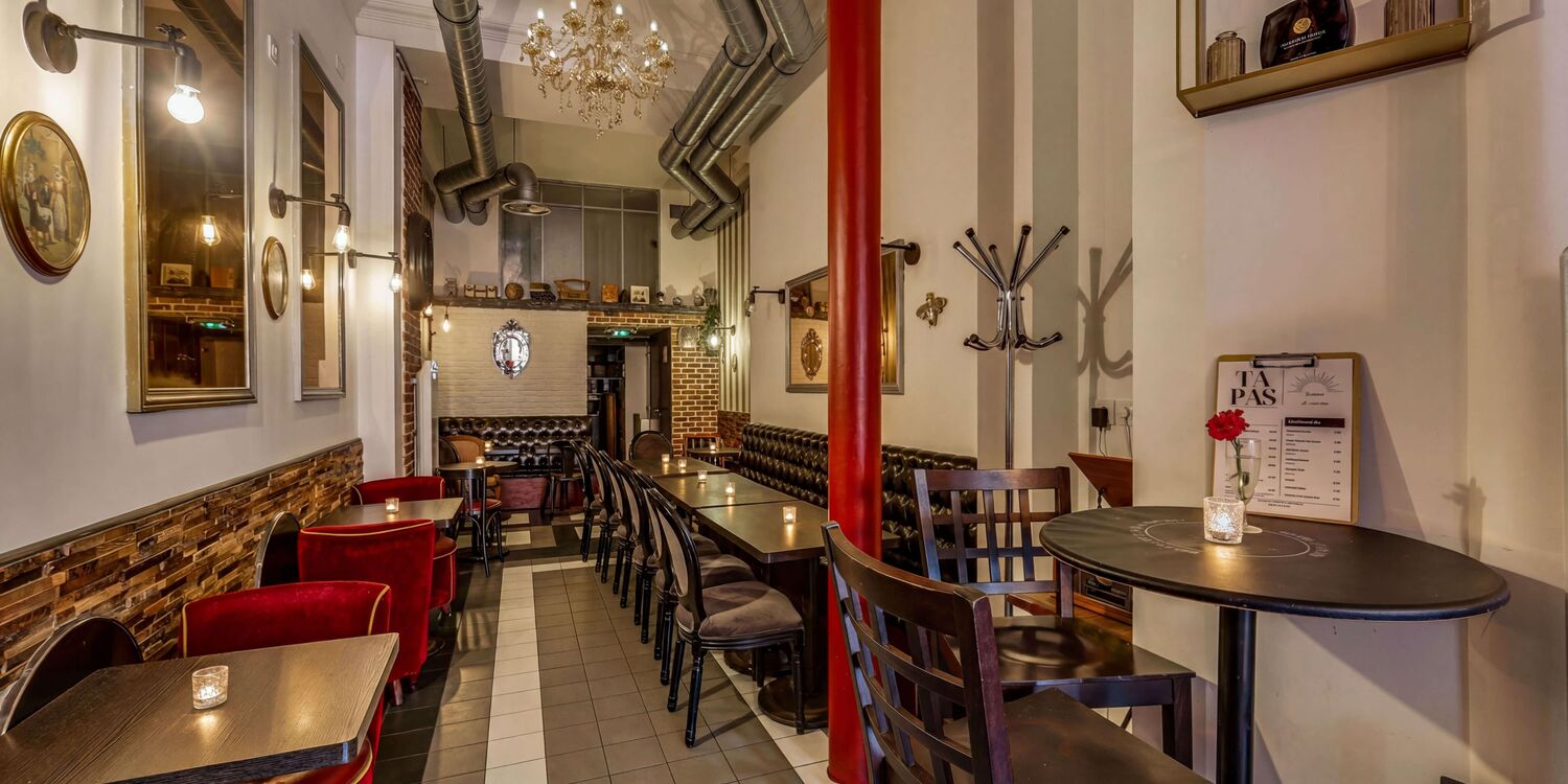 Les Lumières, bar