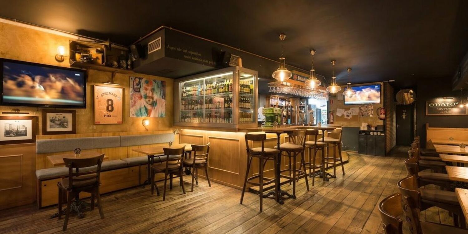 O'Hara's Irish Club & Restaurant, bar