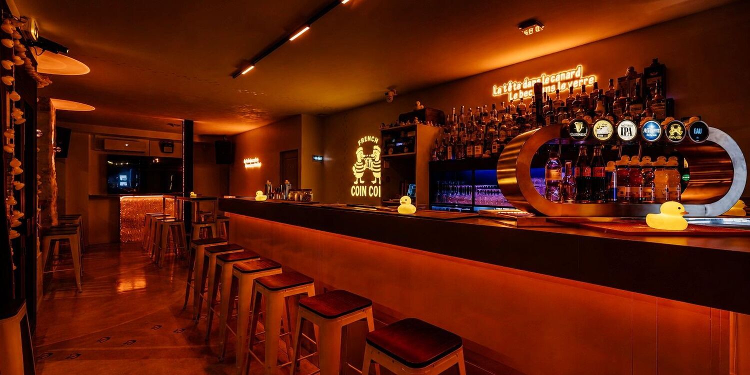 French Coin Coin, bar