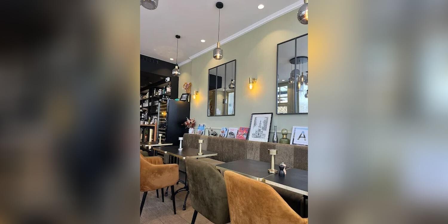 Brasserie "Le Petit Louvre", bar