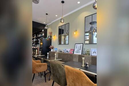 Brasserie "Le Petit Louvre", Bar Arcachon Ville d'Ete #0