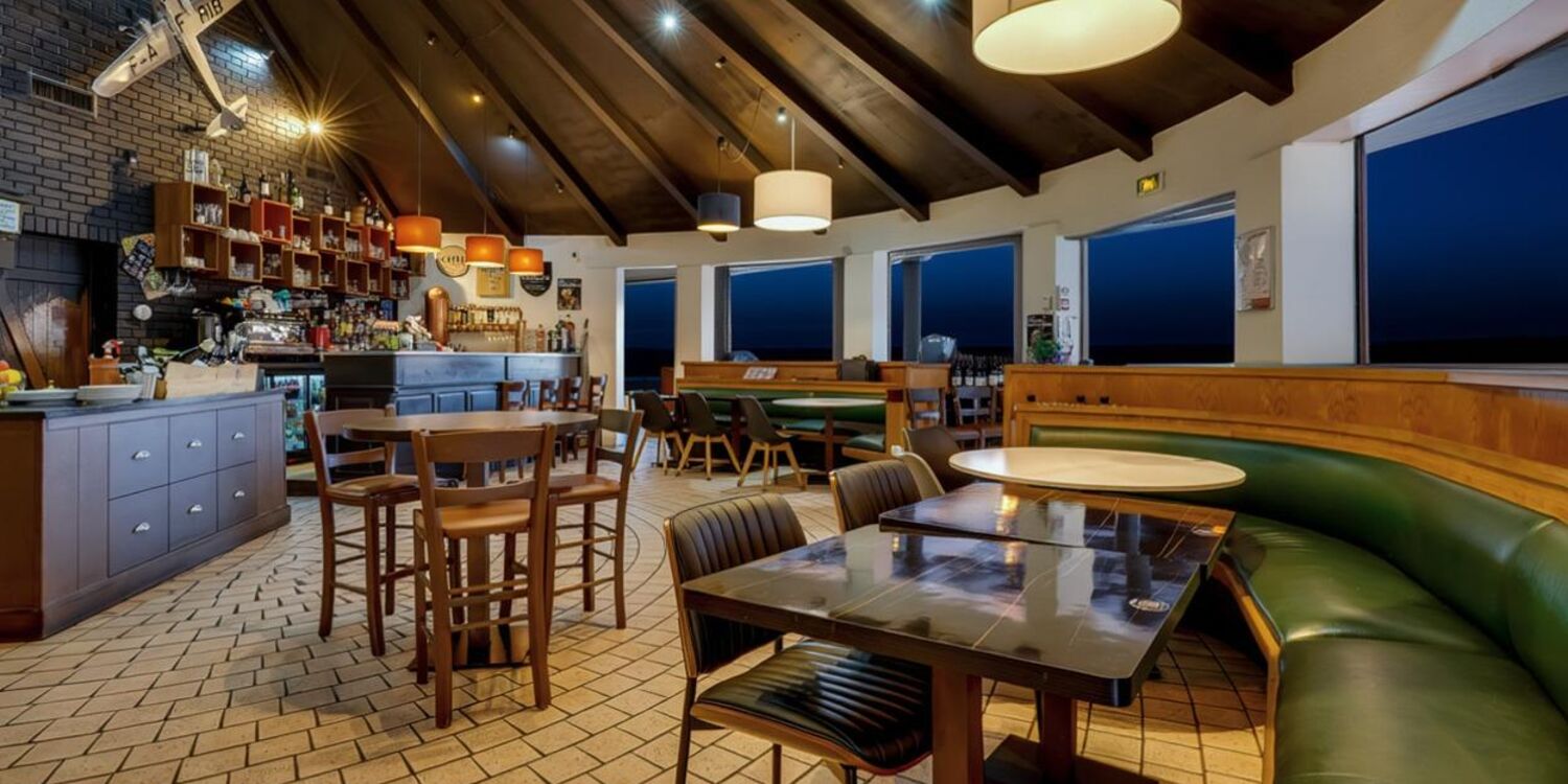 Le capitole Rungis, bar