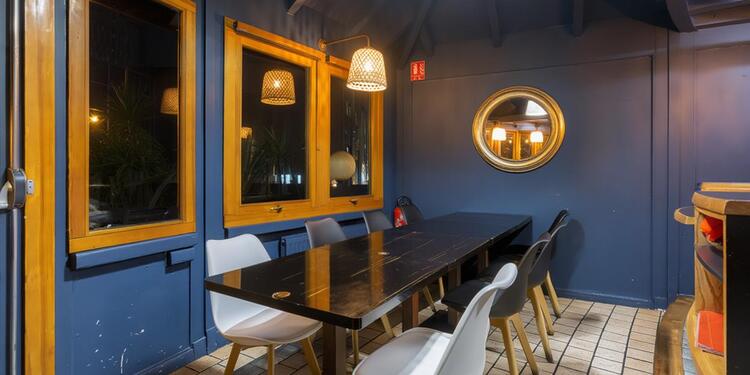 Le capitole Rungis, bar