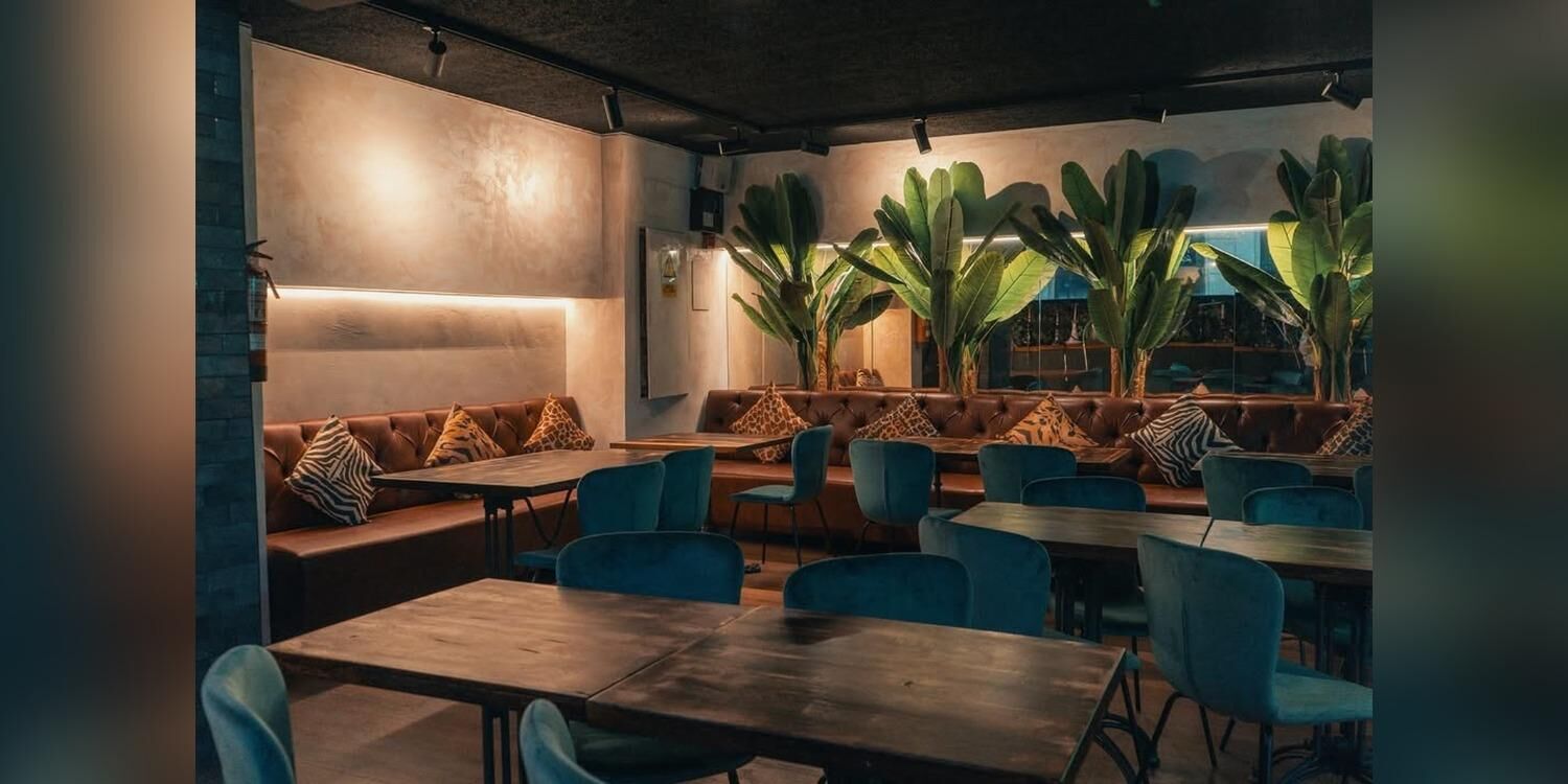 Lounge Savage Club, bar