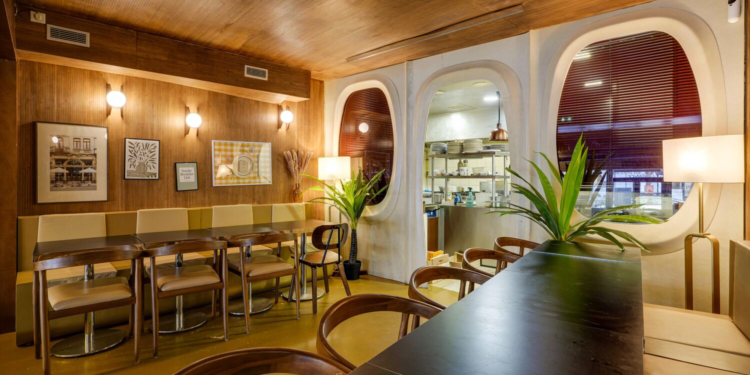 Le Grand Café Des Deux Mondes, bar